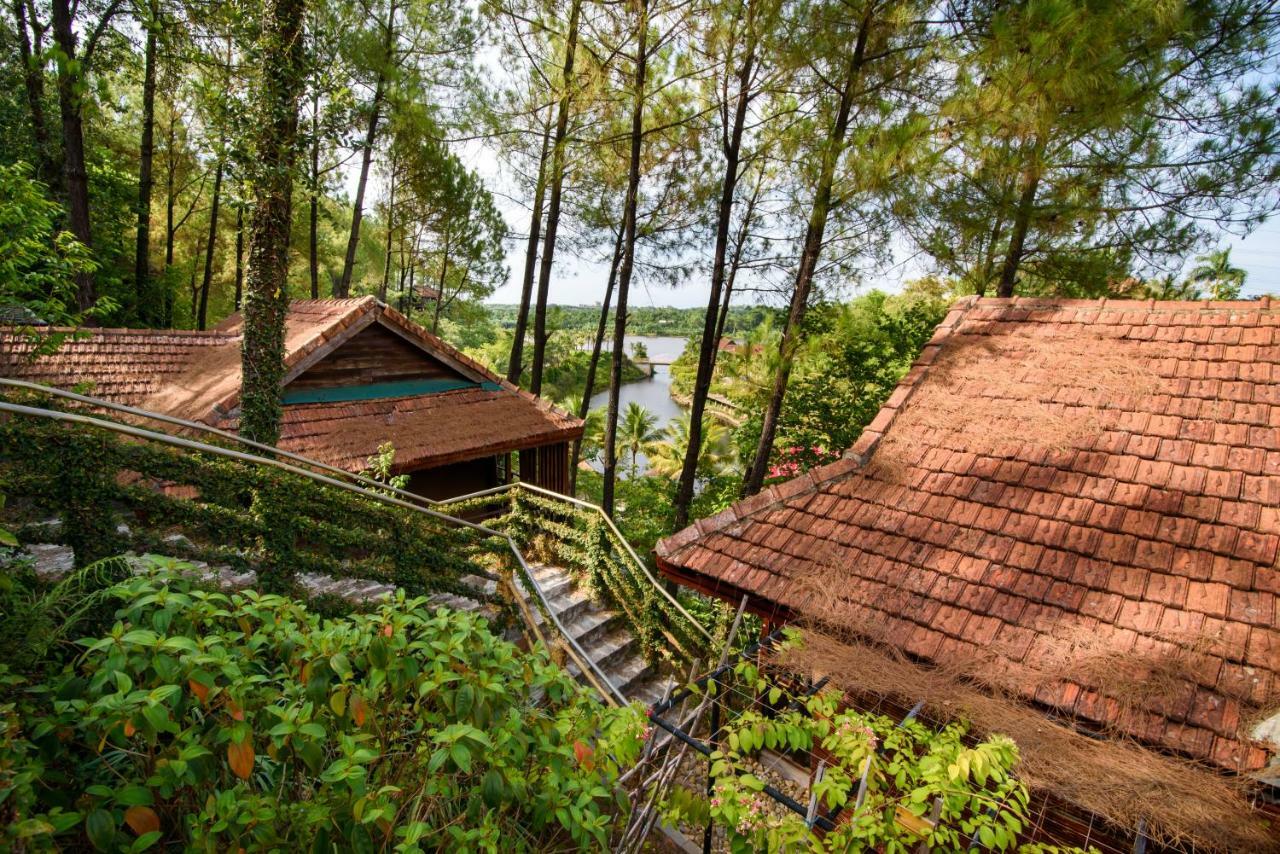 Sankofa Village Hill & सहारा Hue